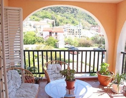 Apartmani Tomić, , Magán szállás a községben Rafailovići, Montenegró - Balcony